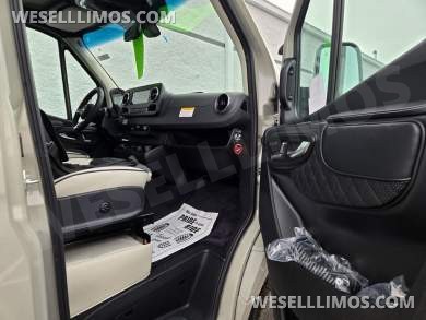 2026 Mercedes-Benz Discovery Cross Country Luxury Sprinter - Sprinter for Sale in Troy, OH - Photo 32