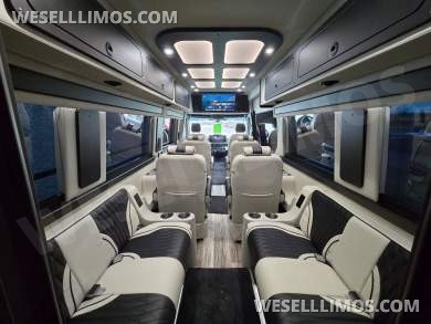 2026 Mercedes-Benz Discovery Cross Country Luxury Sprinter - Sprinter for Sale in Troy, OH - Photo 5