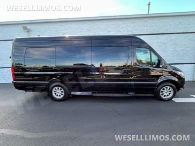 2021 Mercedes-Benz Midwest Automotive Luxe Cruiser 10-Passenger Luxury Sprinter - Sprinter for Sale in Troy, OH - Photo 5