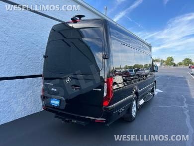 2021 Mercedes-Benz Midwest Automotive Luxe Cruiser 10-Passenger Luxury Sprinter - Sprinter for Sale in Troy, OH - Photo 11