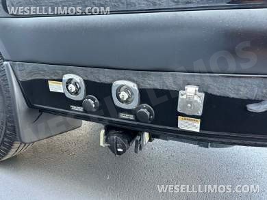 2021 Mercedes-Benz Midwest Automotive Luxe Cruiser 10-Passenger Luxury Sprinter - Sprinter for Sale in Troy, OH - Photo 17
