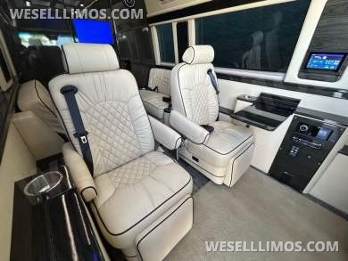 2021 Mercedes-Benz Midwest Automotive Luxe Cruiser 10-Passenger Luxury Sprinter - Sprinter for Sale in Troy, OH - Photo 38
