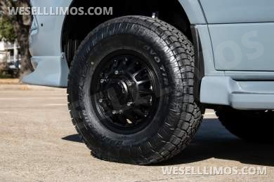 2024 Legends  Mercedes-Benz 3500XD Executive Sprinter 10 Passenger  Sprinter - Sprinter for Sale in Addison, TX - Photo 26