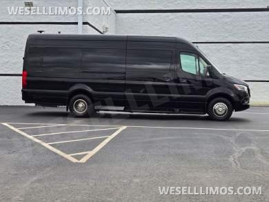2020 Midwest Automotive Designs Mercedes-Benz Luxe Cruiser Sprinter - Sprinter for Sale in Troy, OH - Photo 10