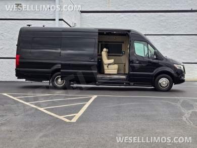 2020 Midwest Automotive Designs Mercedes-Benz Luxe Cruiser Sprinter - Sprinter for Sale in Troy, OH - Photo 11
