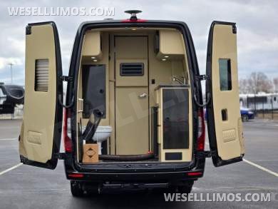 2020 Midwest Automotive Designs Mercedes-Benz Luxe Cruiser Sprinter - Sprinter for Sale in Troy, OH - Photo 15