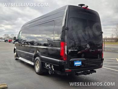 2020 Midwest Automotive Designs Mercedes-Benz Luxe Cruiser Sprinter - Sprinter for Sale in Troy, OH - Photo 18