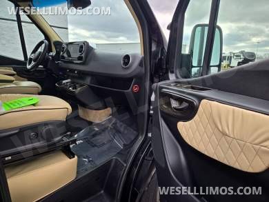 2020 Midwest Automotive Designs Mercedes-Benz Luxe Cruiser Sprinter - Sprinter for Sale in Troy, OH - Photo 33