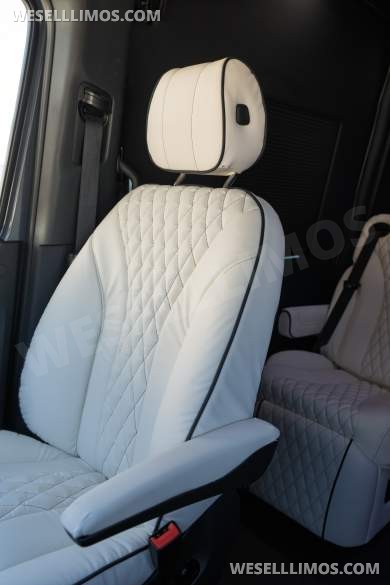 2025 Mercedes-Benz Sprinter 2500 Sprinter - Sprinter for Sale in Alvarado, TX - Photo 2