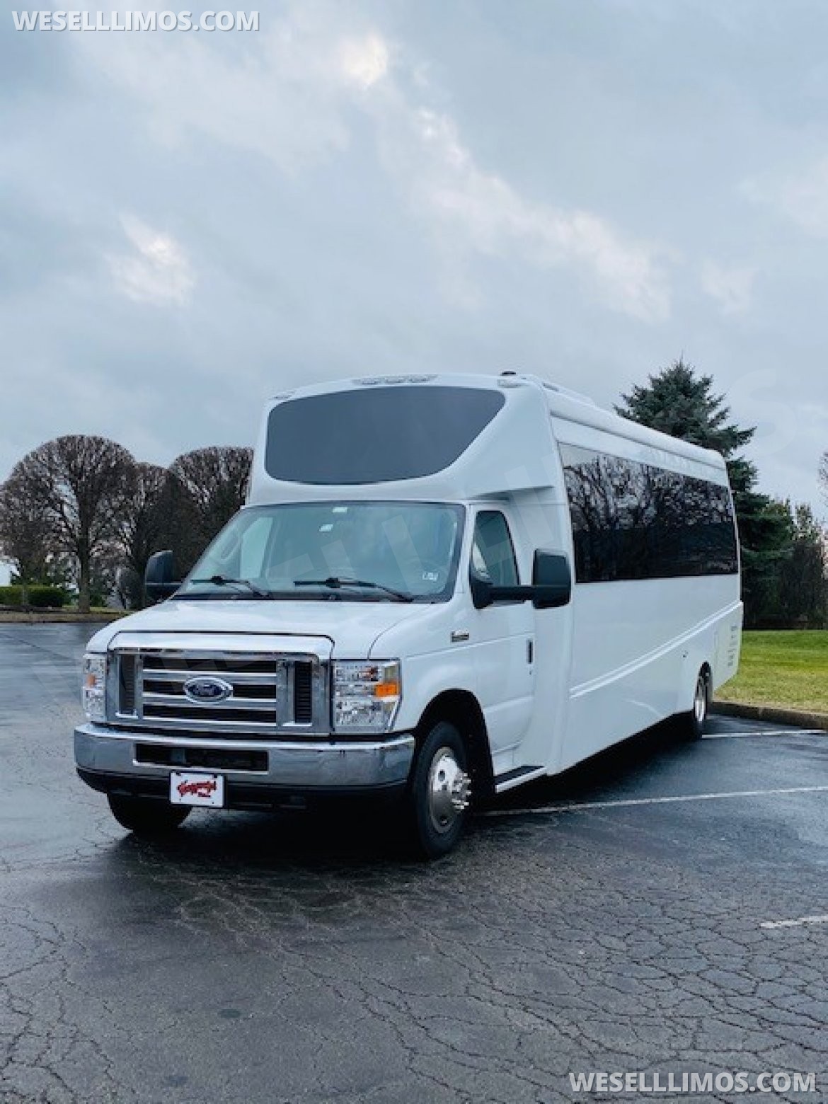 Executive Shuttle for Sale in Washington, PA - Photo 3