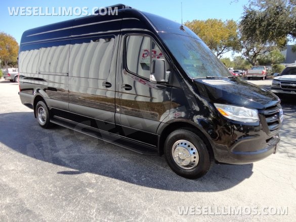 2022 Mercedes-Benz Sprinter 3500 Sprinter for Sale in Delray Beach, FL - Photo 2