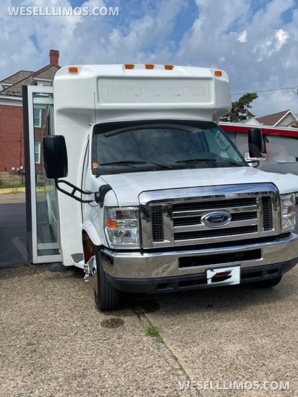 2013 Ford E450 Limo Bus for Sale in Washington, PA - Photo 2