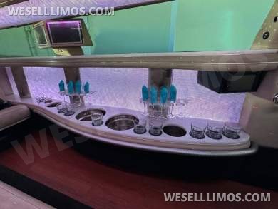 2015 Pinnacle Limousine Chrysler 300 Limousine - Limousine for Sale in CARSON, CA - Photo 10