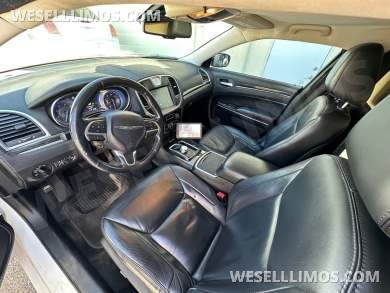 2015 Pinnacle Limousine Chrysler 300 Limousine - Limousine for Sale in CARSON, CA - Photo 15