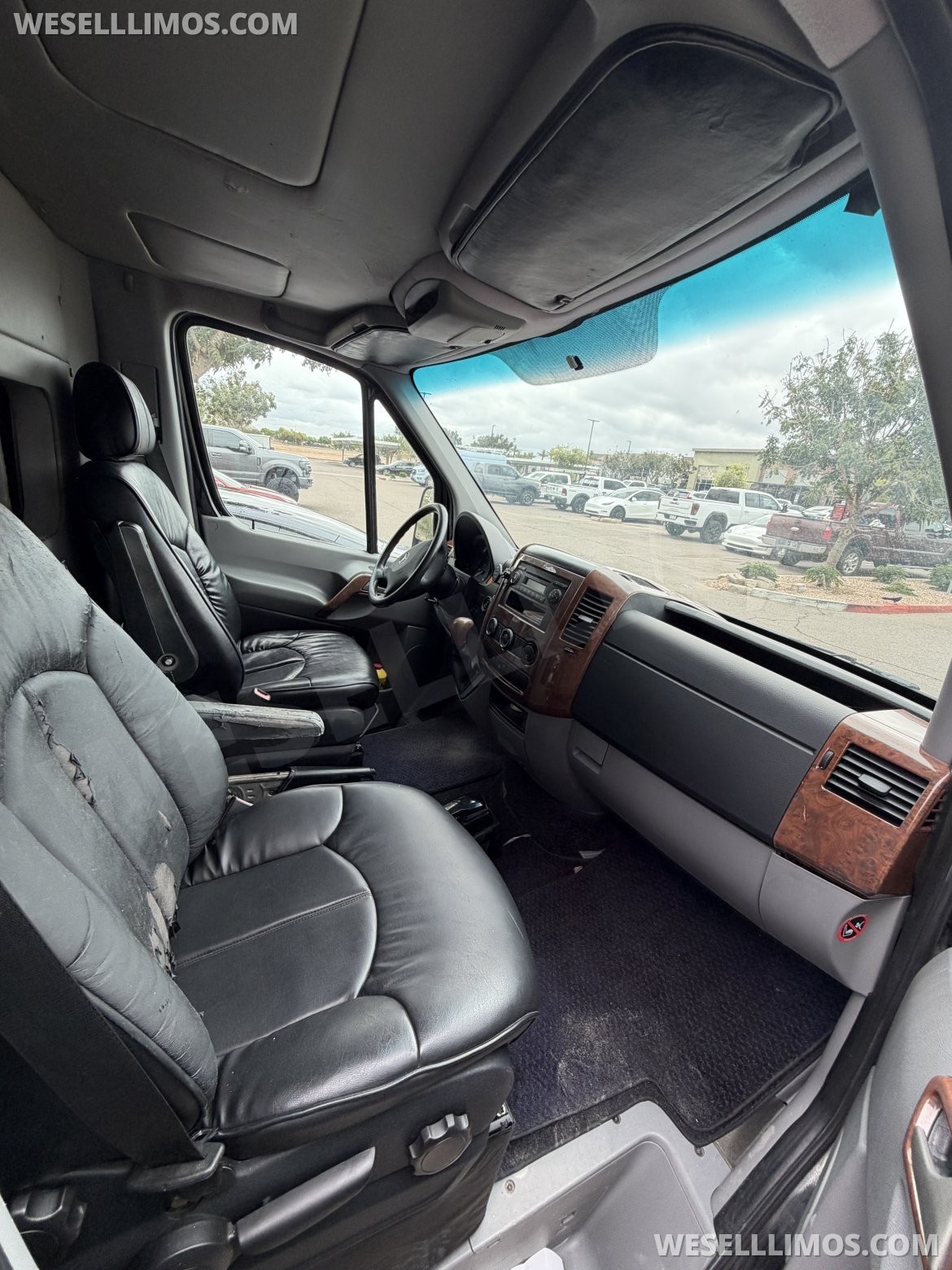 Limo Bus for Sale in Chandler, AZ - Photo 8
