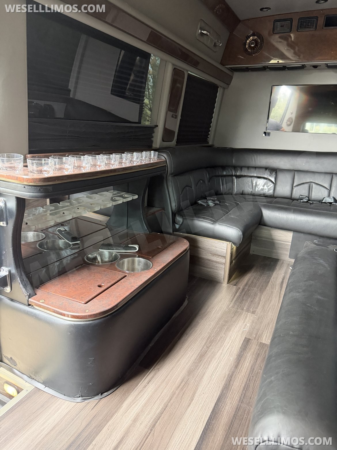 Limo Bus for Sale in Chandler, AZ - Photo 15