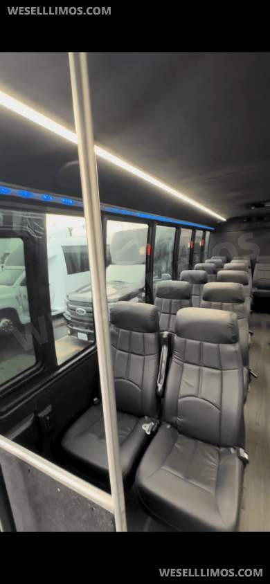 2016 Grech Ford F550 Shuttle Bus - Shuttle Bus for Sale in Anaheim, CA - Photo 7