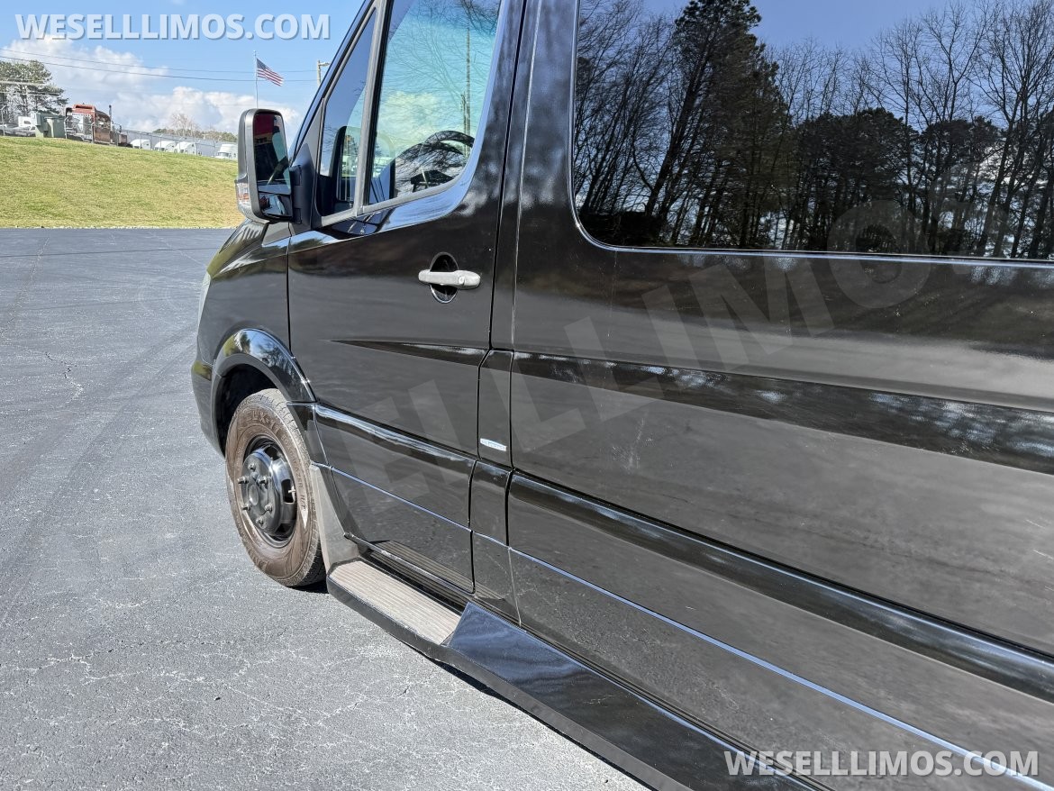 Executive Shuttle for Sale in Carrollton, GA - Photo 5