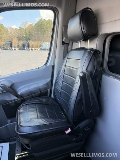 2015 Midwest Automotive Designs Mercedes-Benz Sprinter Executive Shuttle - Executive Shuttle for Sale in Carrollton, GA - Photo 19