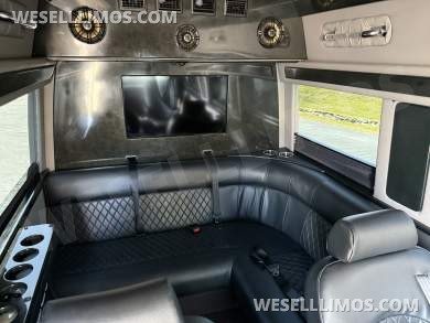 2015 Midwest Automotive Designs Mercedes-Benz Sprinter Executive Shuttle - Executive Shuttle for Sale in Carrollton, GA - Photo 25
