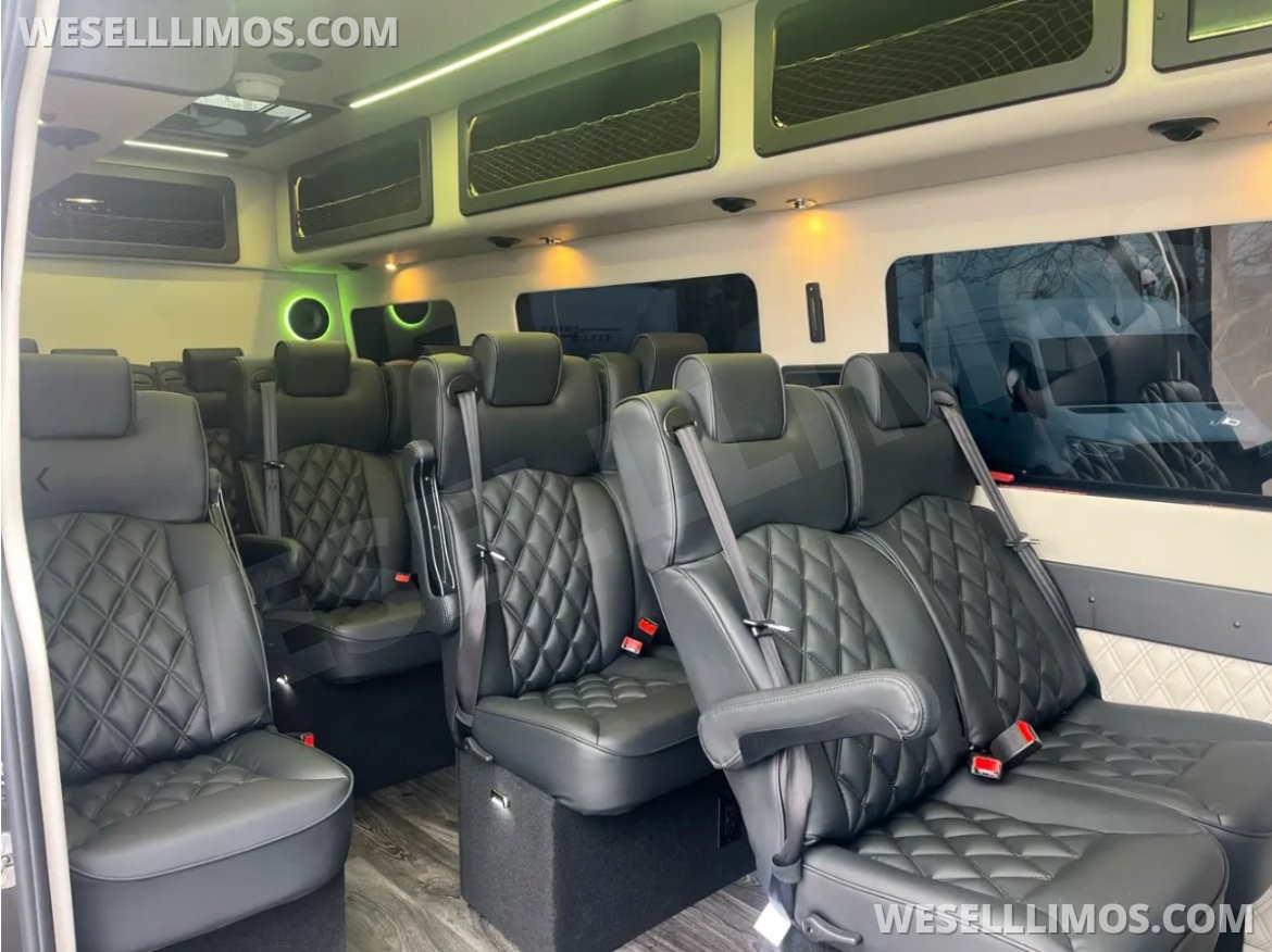 Executive Shuttle for Sale in Loves Park, IL - Photo 9