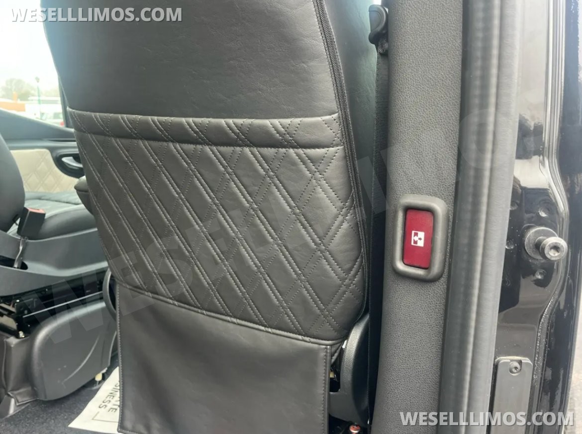 Executive Shuttle for Sale in Loves Park, IL - Photo 10