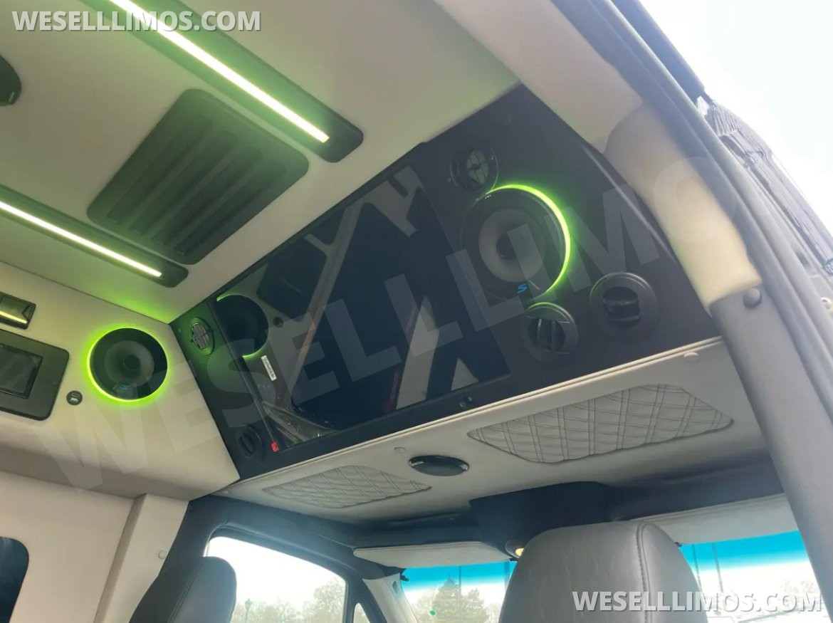 Executive Shuttle for Sale in Loves Park, IL - Photo 11