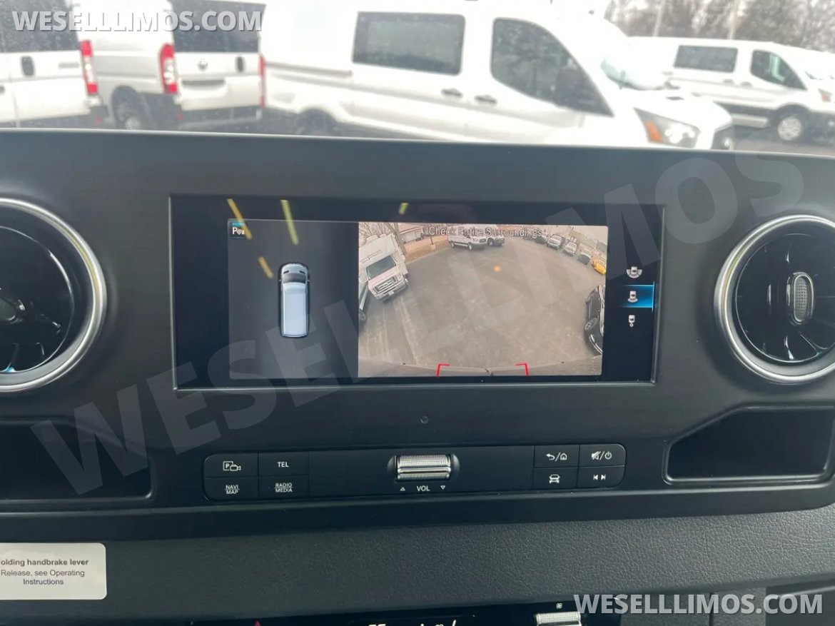 Executive Shuttle for Sale in Loves Park, IL - Photo 25