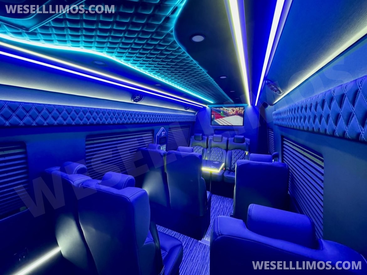 Executive Shuttle for Sale in Erie, PA - Photo 10
