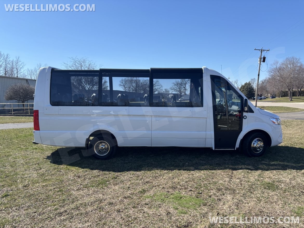 Sprinter for Sale in Elkhart, IN - Photo 3