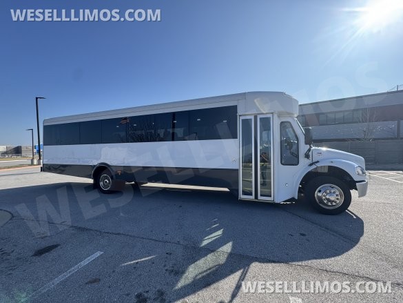 2017 Freightliner Legacy Shuttle Bus for Sale in Springfield, MO - Photo 2