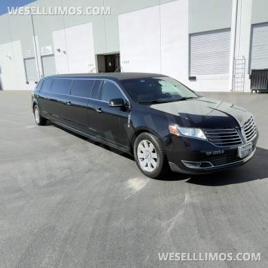2018 Tiffany coach builders Lincoln MKT Limousine - Limousine for Sale in Orange, CA - Photo 2