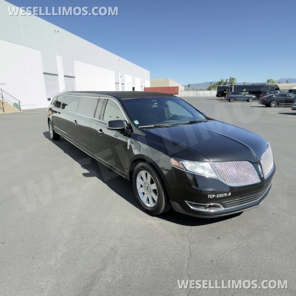 2016 Lincoln Mkt Limousine for Sale in Orange, CA - Photo 2