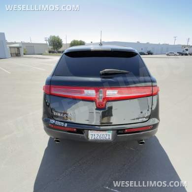 2016 Tiffany Coach Builders Lincoln Mkt Limousine - Limousine for Sale in Orange, CA - Photo 4