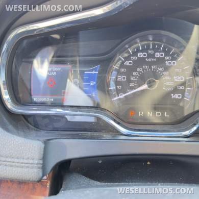 2016 Tiffany Coach Builders Lincoln Mkt Limousine - Limousine for Sale in Orange, CA - Photo 8