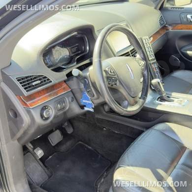 2016 Tiffany Coach Builders Lincoln Mkt Limousine - Limousine for Sale in Orange, CA - Photo 10
