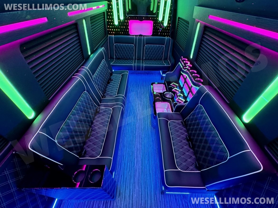 Limo Bus for Sale in Erie, PA - Photo 12