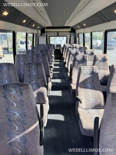 2009 StarCraft  International 3000 Shuttle Bus - Shuttle Bus for Sale in Pahrump, NV - Photo 9