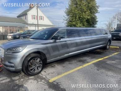 2023 Lincoln Aviator Limousine for Sale in Philadelphia, PA