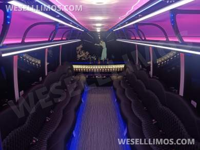 2023 Chevy 5500 Silverado Limo Bus - Limo Bus for Sale in Springfield, MO - Photo 4