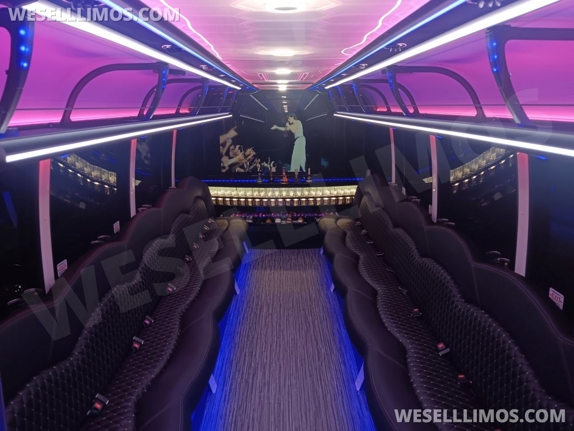 Limo Bus for Sale in Springfield, MO - Photo 10