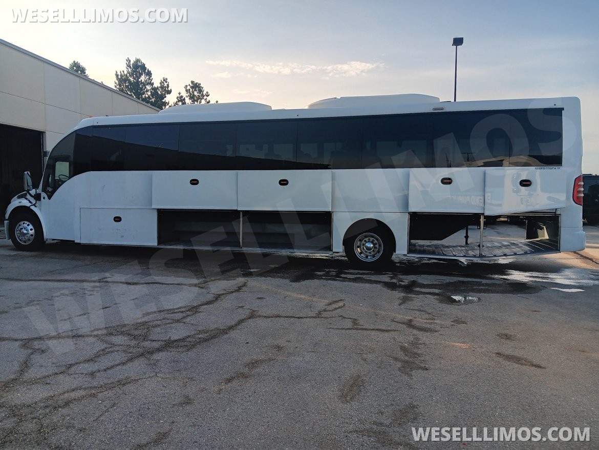 Executive Shuttle for Sale in Springfield, MO - Photo 4