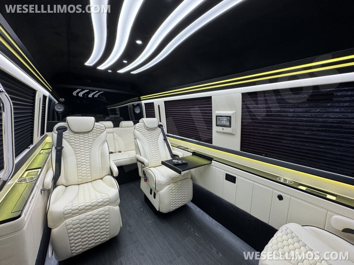 Sprinter for Sale in Springfield, MO - Main Photo