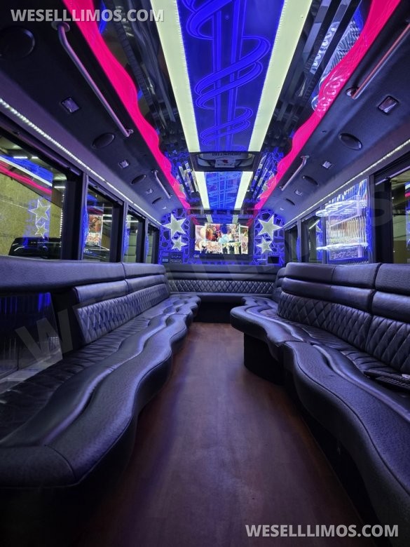 2012 Ford F550 Limo Bus for Sale in Erie, PA - Photo 2