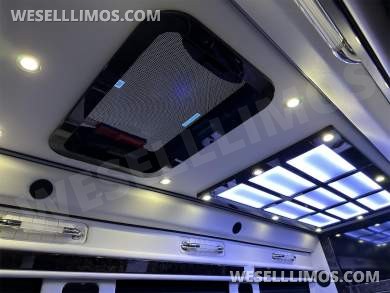 New 2022 4x4 V6 AMG Trim 15 Passenger Road Liner Limousine Auto Elite Mercedes-Benz Sprinter - Sprinter for Sale in Elkhart, IN - Photo 28