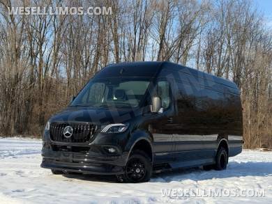 New 2022 4x4 V6 AMG Trim 15 Passenger Road Liner Limousine Auto Elite Mercedes-Benz Sprinter - Sprinter for Sale in Elkhart, IN - Photo 34