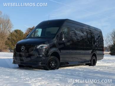 New 2022 4x4 V6 AMG Trim 15 Passenger Road Liner Limousine Auto Elite Mercedes-Benz Sprinter - Sprinter for Sale in Elkhart, IN - Photo 36