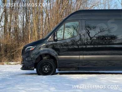 New 2022 4x4 V6 AMG Trim 15 Passenger Road Liner Limousine Auto Elite Mercedes-Benz Sprinter - Sprinter for Sale in Elkhart, IN - Photo 39