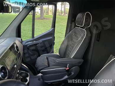 New Starlight Ceiling AMG Trim 14 Passenger Road Liner Limousine 2024 Auto Elite MB Sprinter - Sprinter for Sale in Elkhart, IN - Photo 32