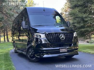 New Starlight Ceiling AMG Trim 14 Passenger Road Liner Limousine 2024 Auto Elite MB Sprinter - Sprinter for Sale in Elkhart, IN - Photo 37